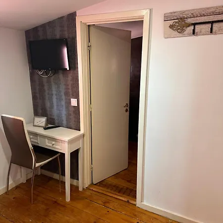 Al Pitoes Pensión Oporto