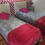 Al Pitoes Guest house Porto