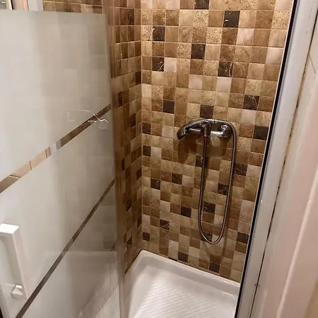 Al Pitoes Guest house 3*