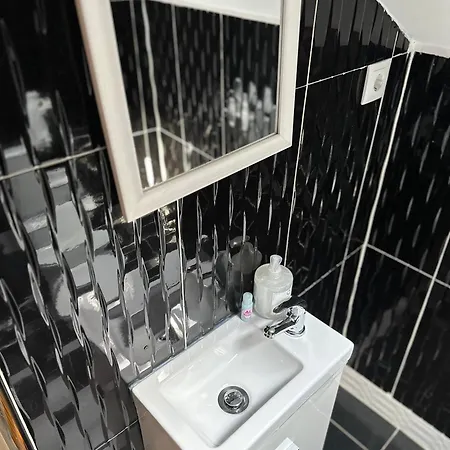 Al Pitoes ゲストハウス