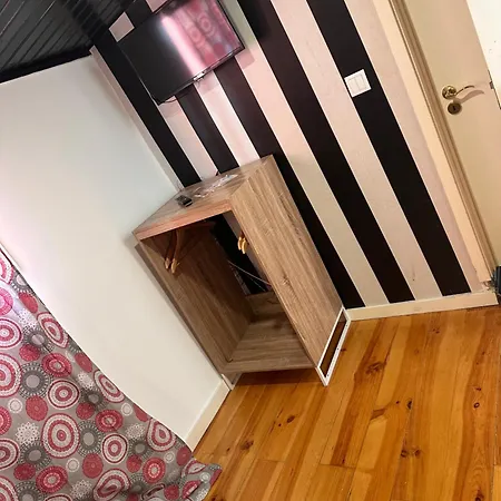 Al Pitoes Πανσιόν