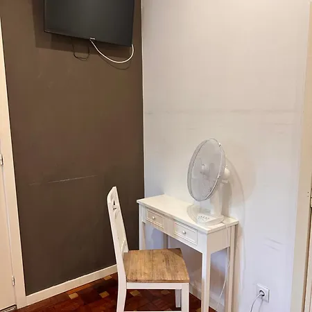 Al Pitoes Πανσιόν