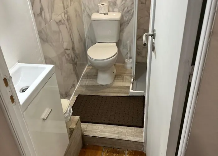 Al Pitoes ゲストハウス